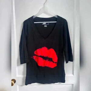 Norma Kamali Kiss Lips Quarter Sleeve Shirt